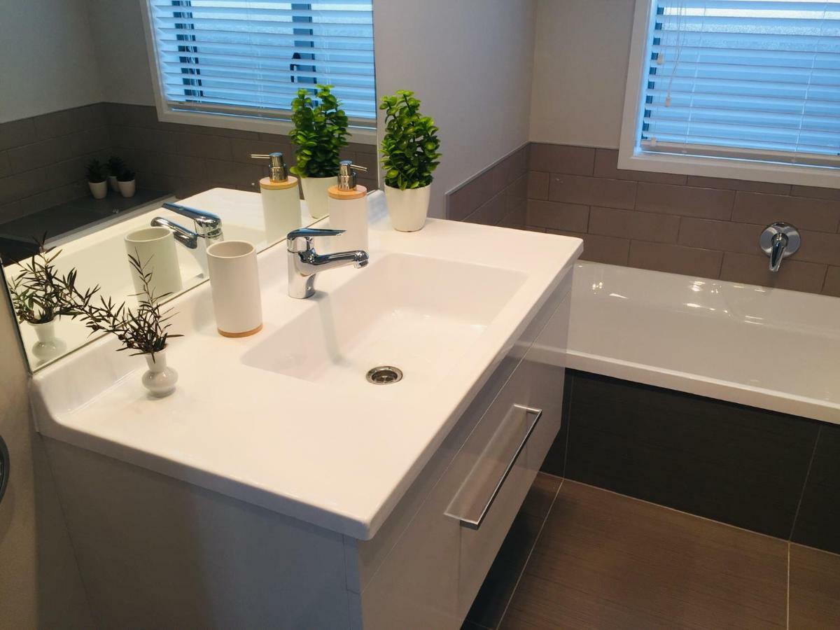 Villa Stunning Modern Retreat Hastings Esterno foto
