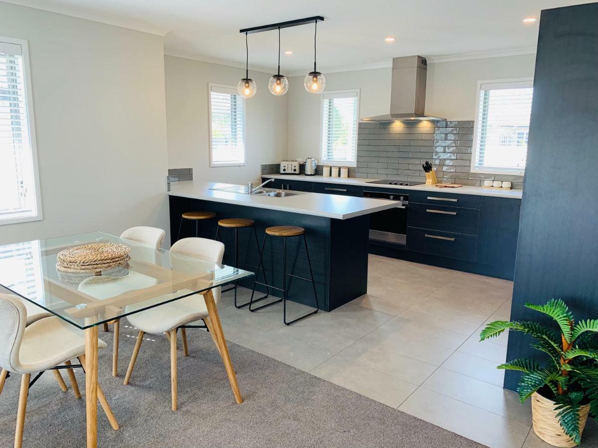 Villa Stunning Modern Retreat Hastings Esterno foto