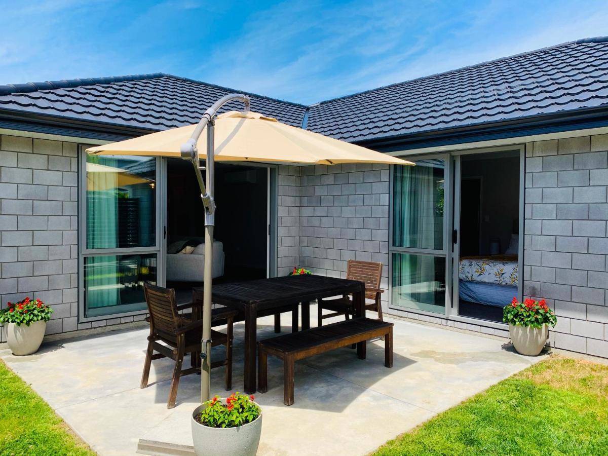 Villa Stunning Modern Retreat Hastings Esterno foto